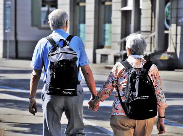 Cómo hacer preguntas de manera comprensiva a una persona con Alzheimer